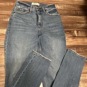 Abercrombie and Fitch Curve Love The 90s Slim Straight Ultra High Rise Jeans